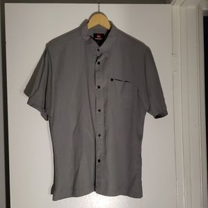 Quicksilver short sleeve buttoned-downed shirt